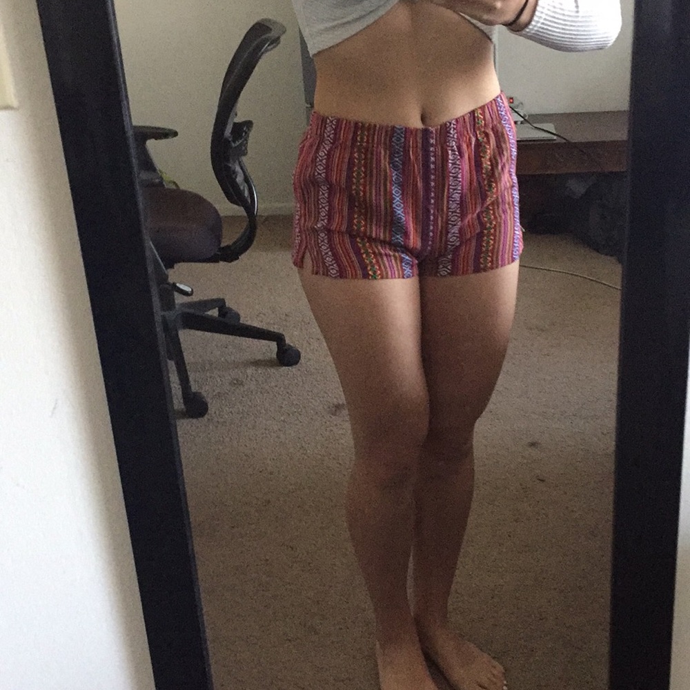 ✨ Forever 21 patterned shorts, size medium